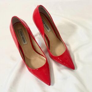 Steve Madden Model Daisie Bright Red Faux Patent Leather Pointy High Heels US 8